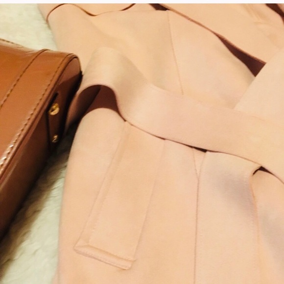 Bebe - Picture 3 of 7